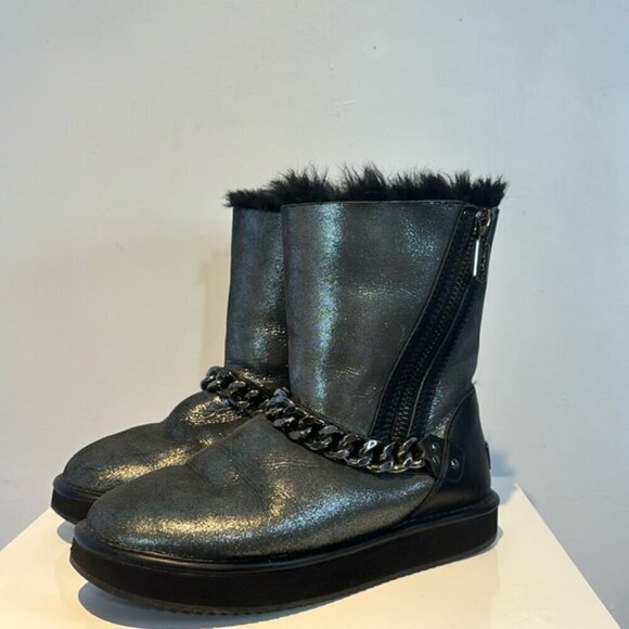 Abricot silver metallic suede side-zip ankle boots size US7 - Picture 3 of 14